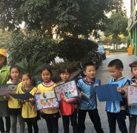 繪海報、走社區(qū) 杭州伢兒們挨家挨戶宣傳環(huán)保理念