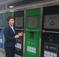 蘭州高科技垃圾分類(lèi)箱亮相街頭
