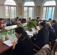 居民參與社區(qū)治理大討論，共同解決垃圾分類難題