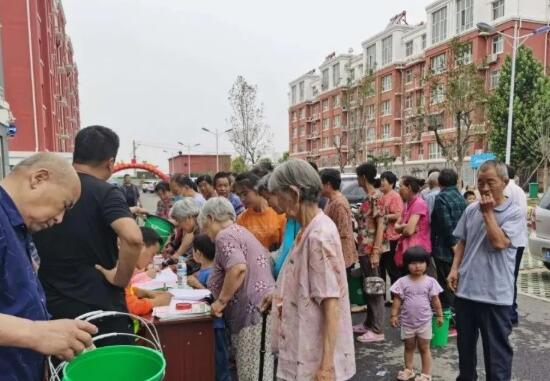 發(fā)放分類垃圾桶